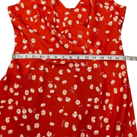 Finders Keepers Mae Asymmetric Hem Floral Dress Rusty Red Slit Strappy Size 8 - Picture 11 of 13